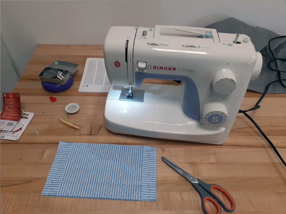 Singer Simple 2263 Sewing Machine White